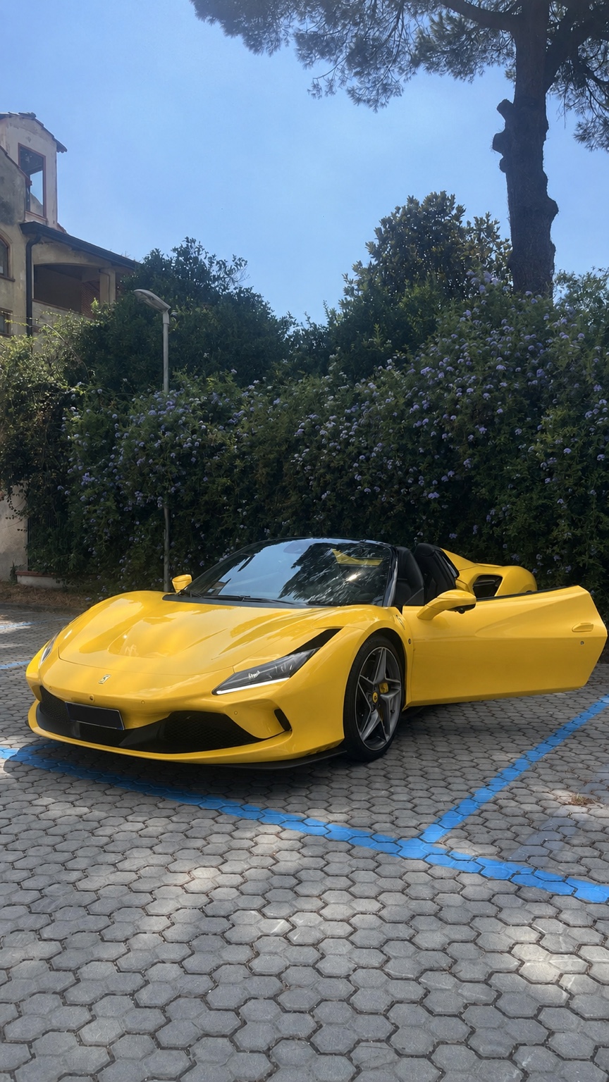 Ferrari F8 Spider real vehicle