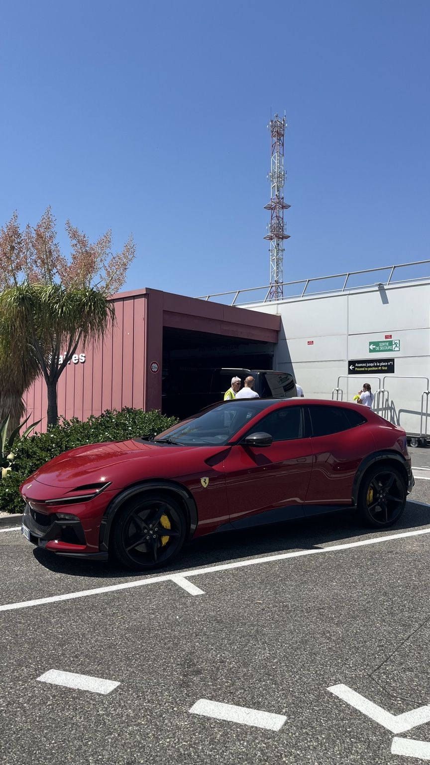 Ferrari Purosangue real photo 4