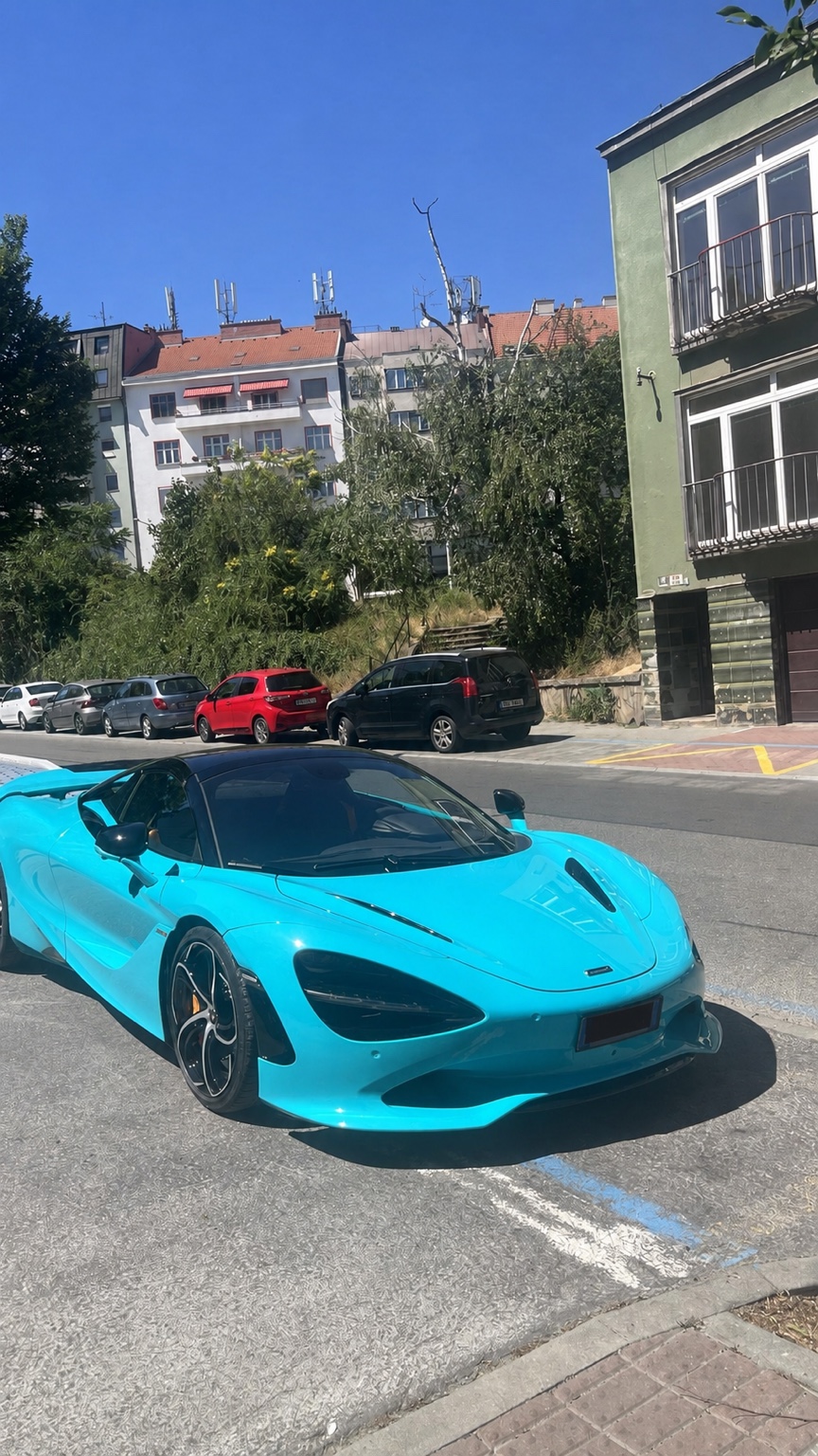 McLaren 750S Spider real vehicle