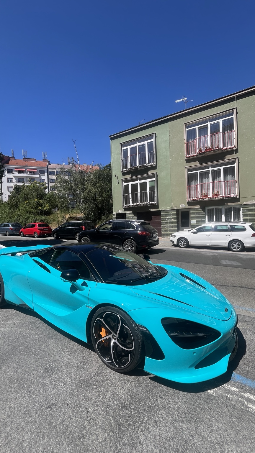 McLaren 750S Spider real photo 2
