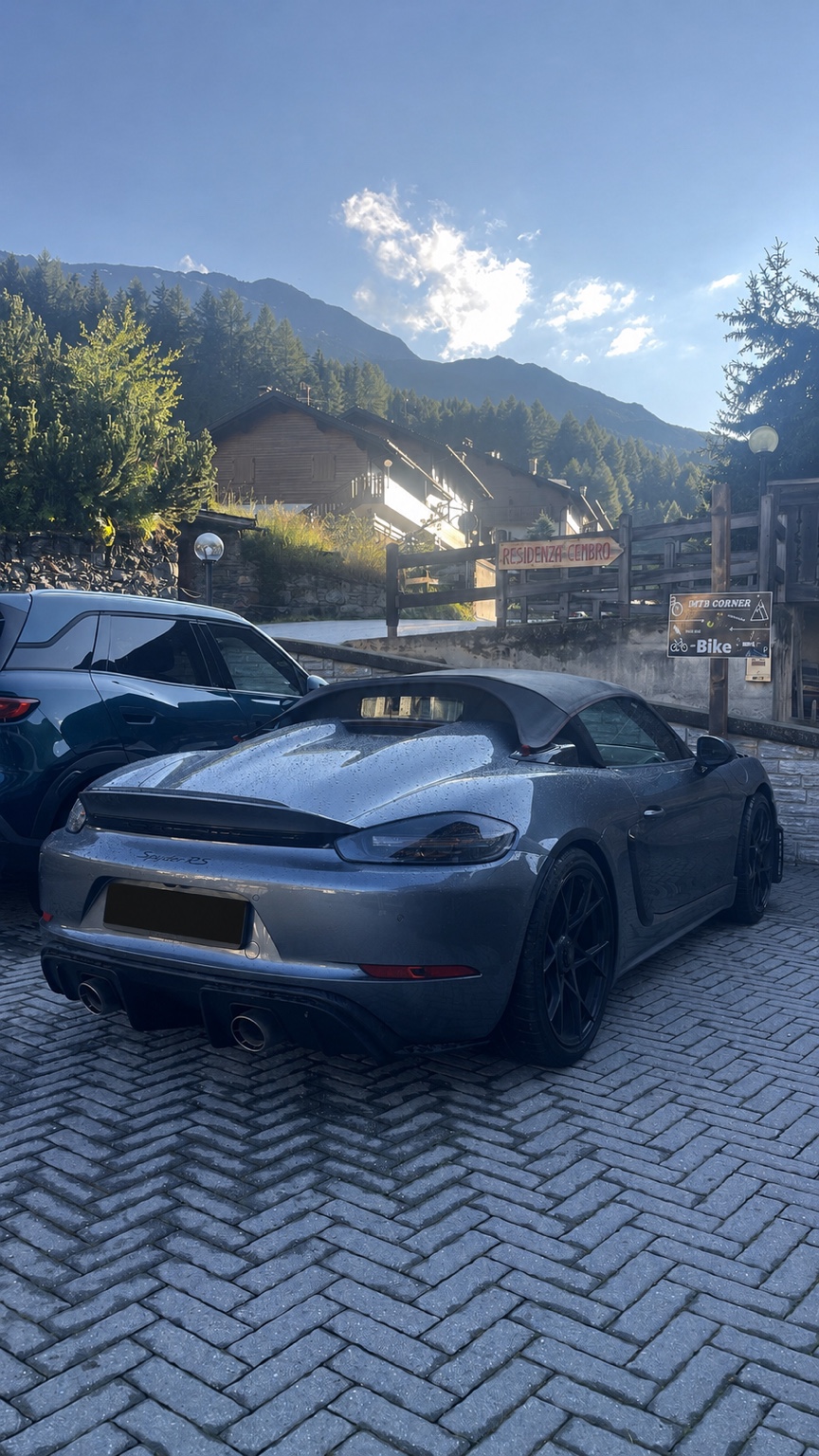 Porsche 718 Spyder RS real photo 4